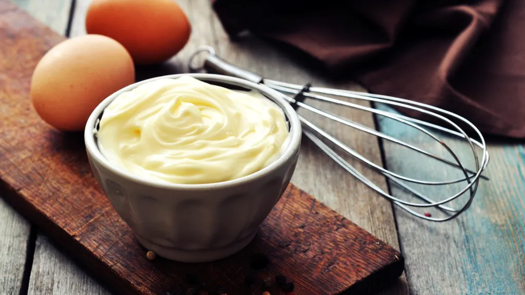 mayonnaise-de-base-maison.webp